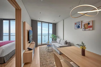Premier con 1 camera da letto e vista sul lago — PARKROYAL Serviced Suites Hanoi